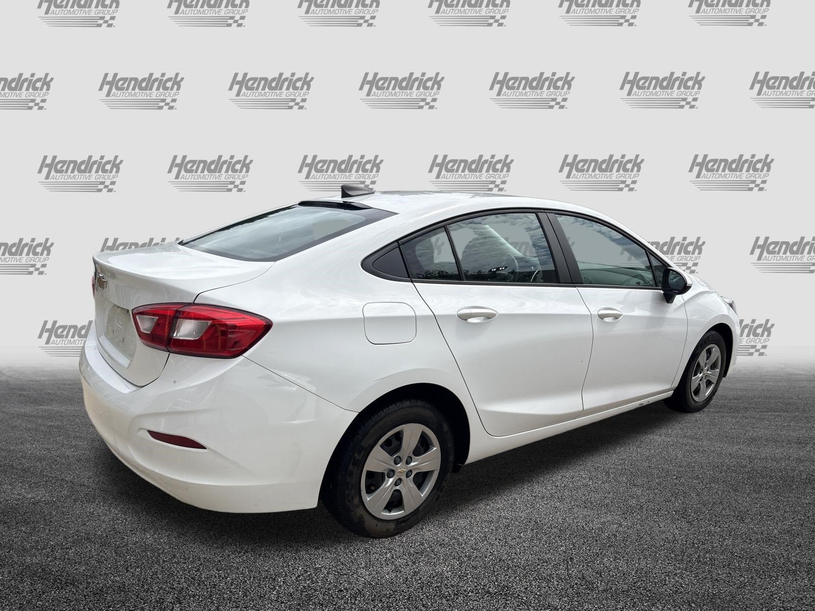 Used 2018 Chevrolet Cruze LS FWD image 8