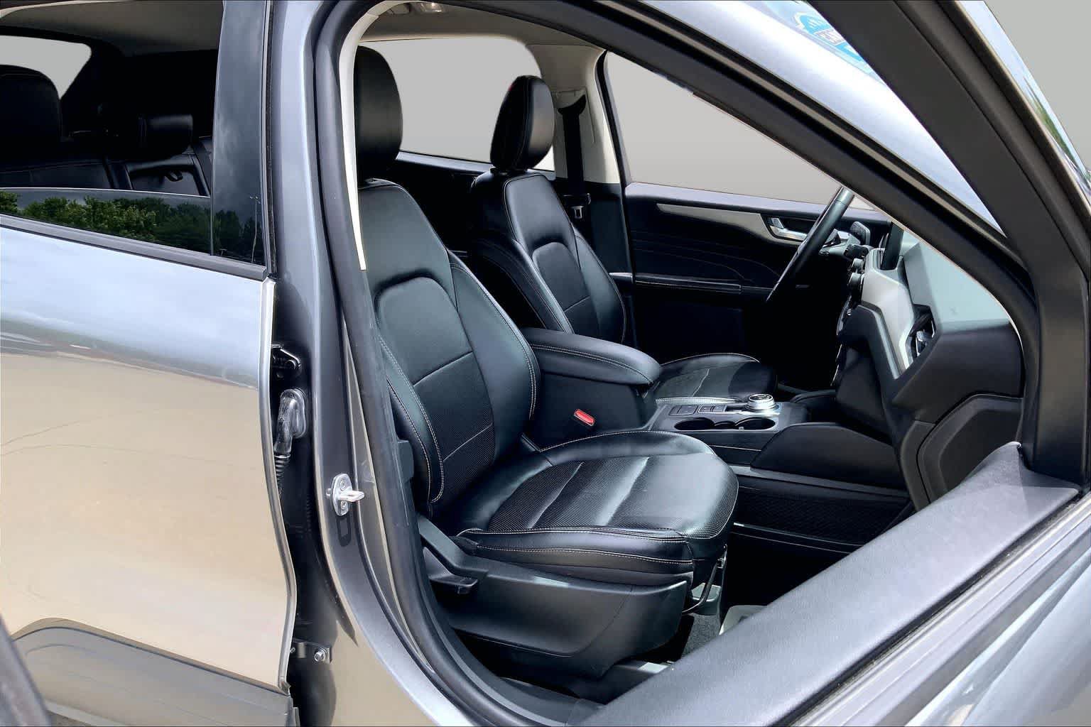 Used 2022 Ford Escape SEL AWD/4WD image 9
