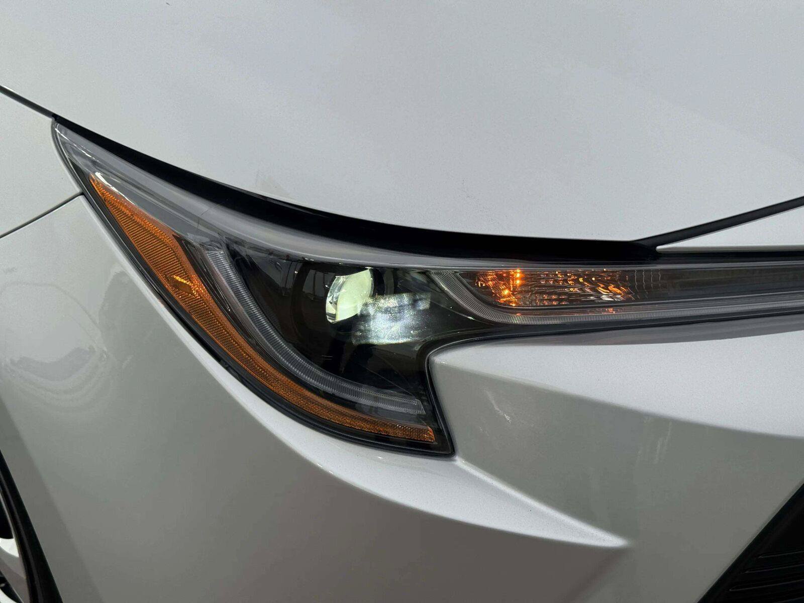 Used 2025 Toyota Corolla LE FWD image 11