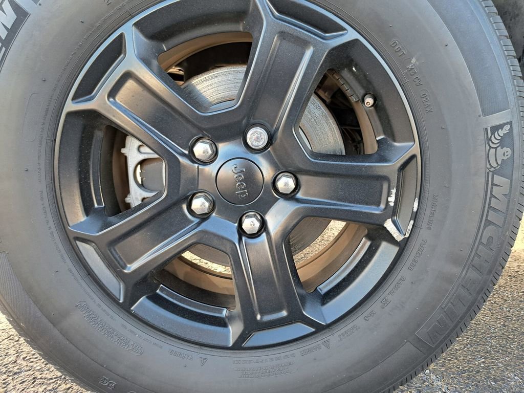 Used 2020 Jeep Wrangler Sport S image 21