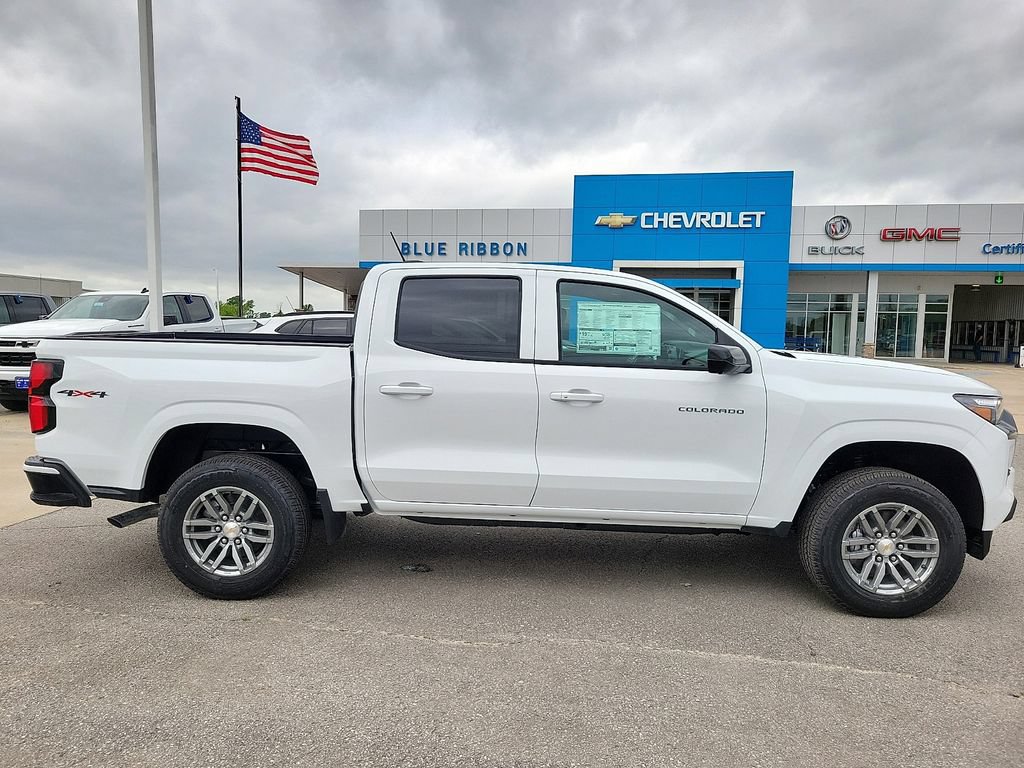 New 2026 Chevrolet Colorado LT w/ LT Convenience Package AWD/4WD image 6