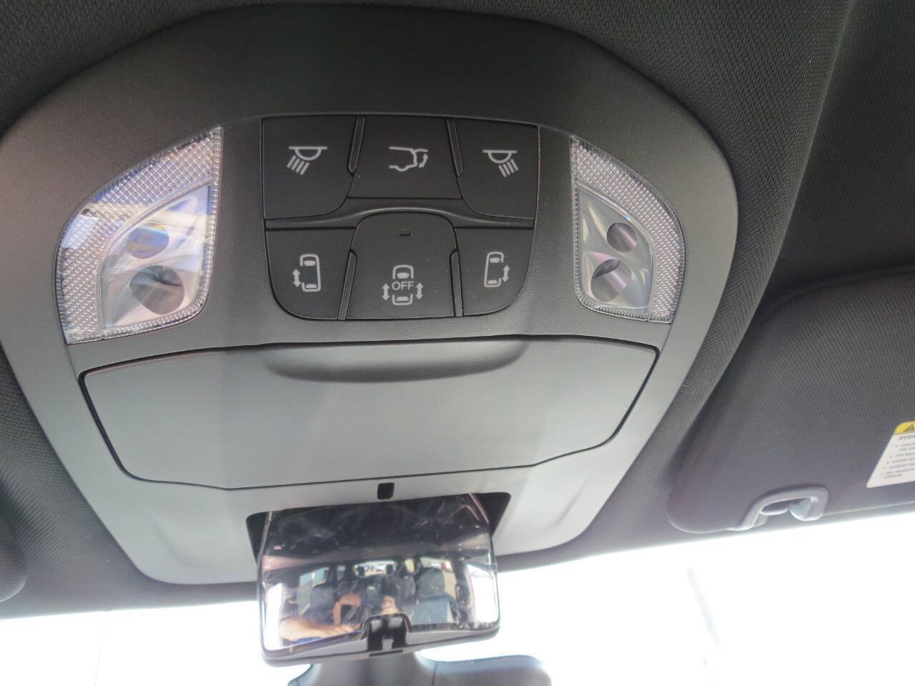 New 2026 Chrysler Voyager LX FWD image 20