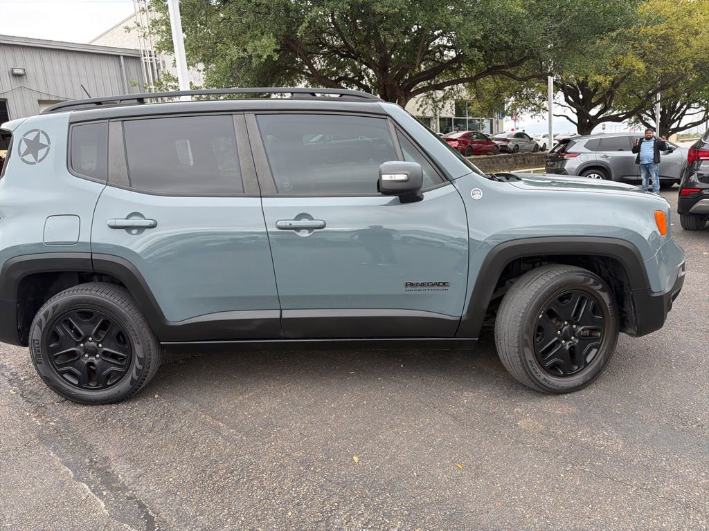 Used 2017 Jeep Renegade Trailhawk video 2