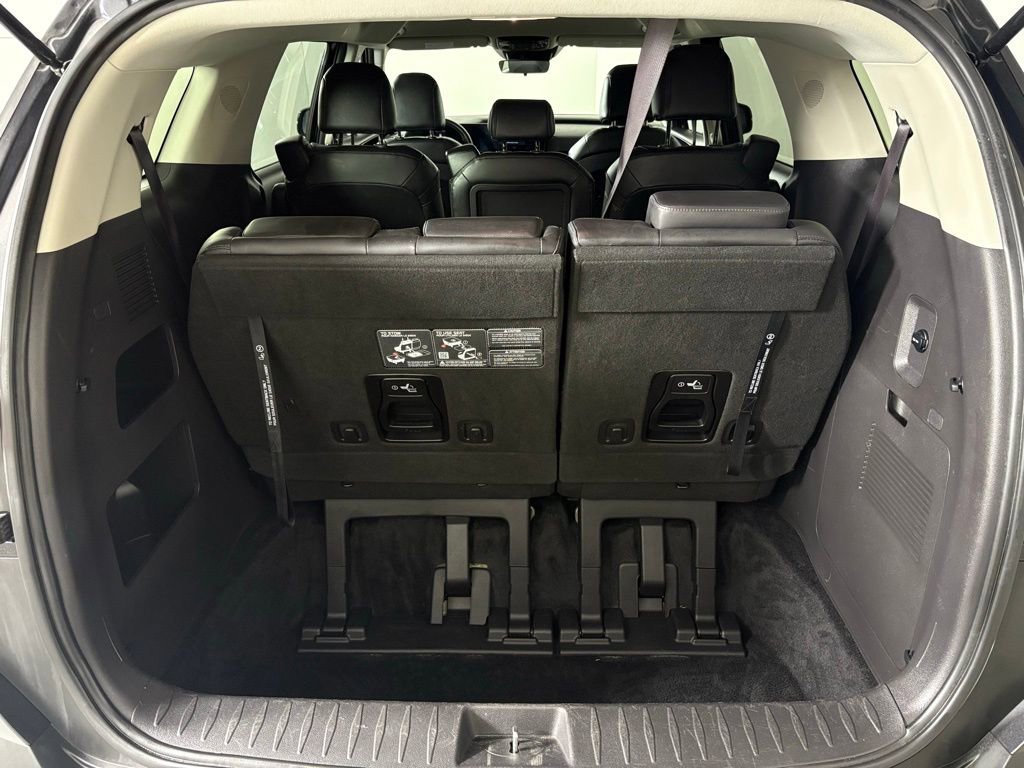 Used 2025 Kia Carnival image 41