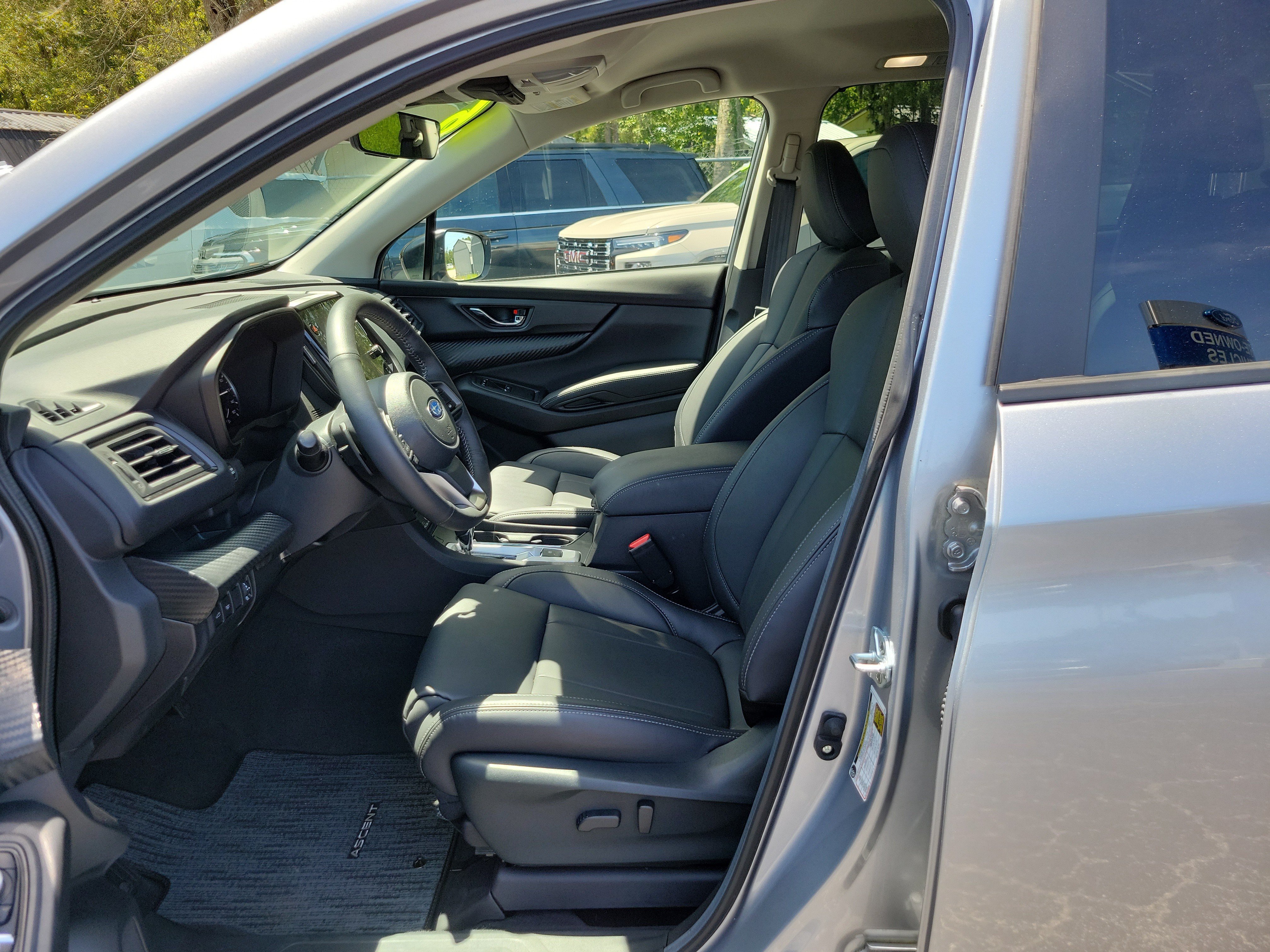 Used 2026 Subaru Ascent Premium AWD/4WD image 17