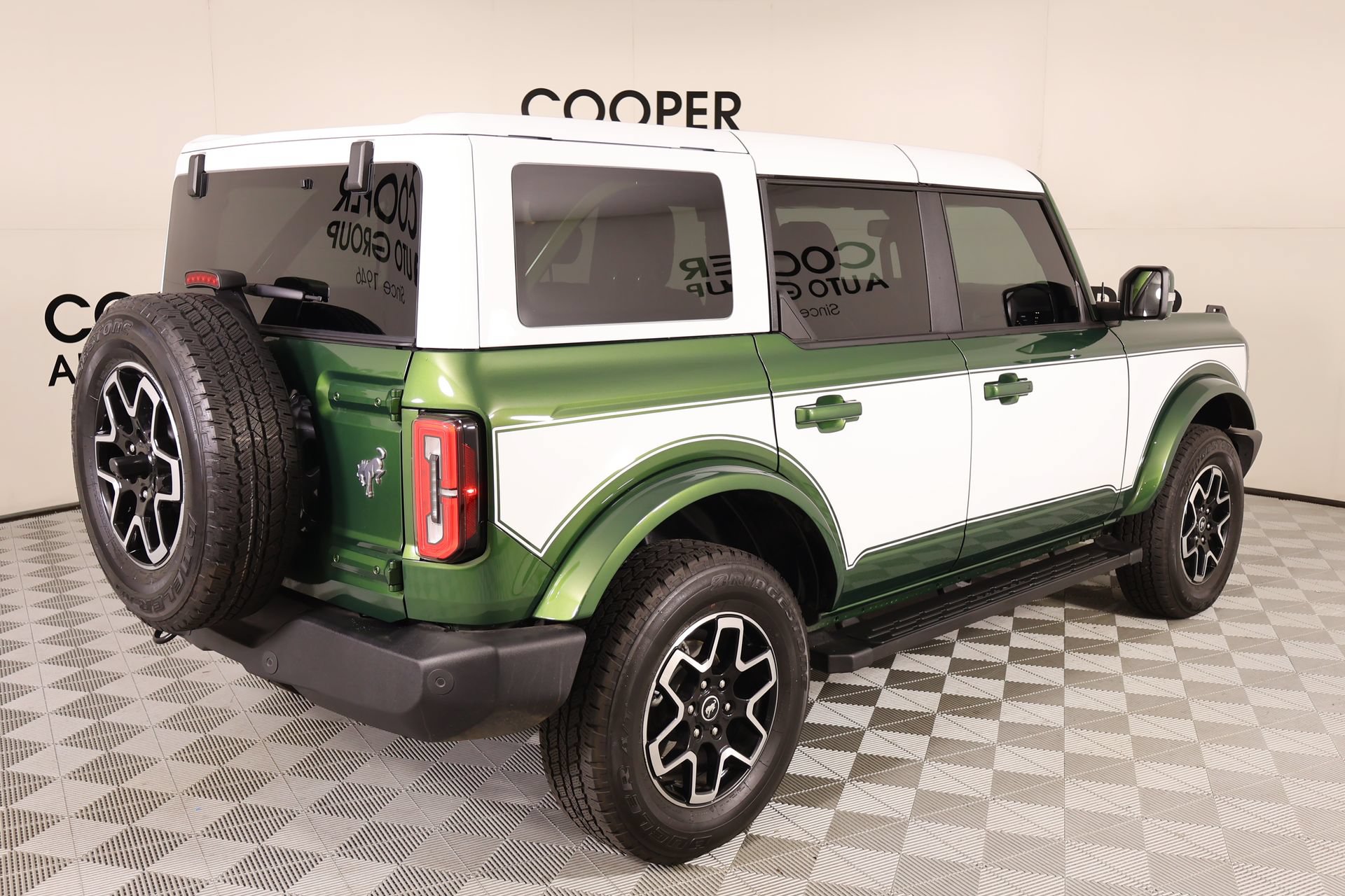 Used 2024 Ford Bronco Outer Banks AWD/4WD image 21