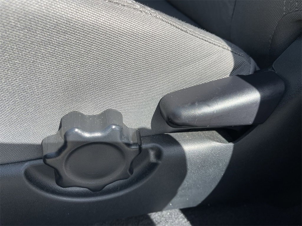 Used 2022 Toyota Tacoma SR image 12