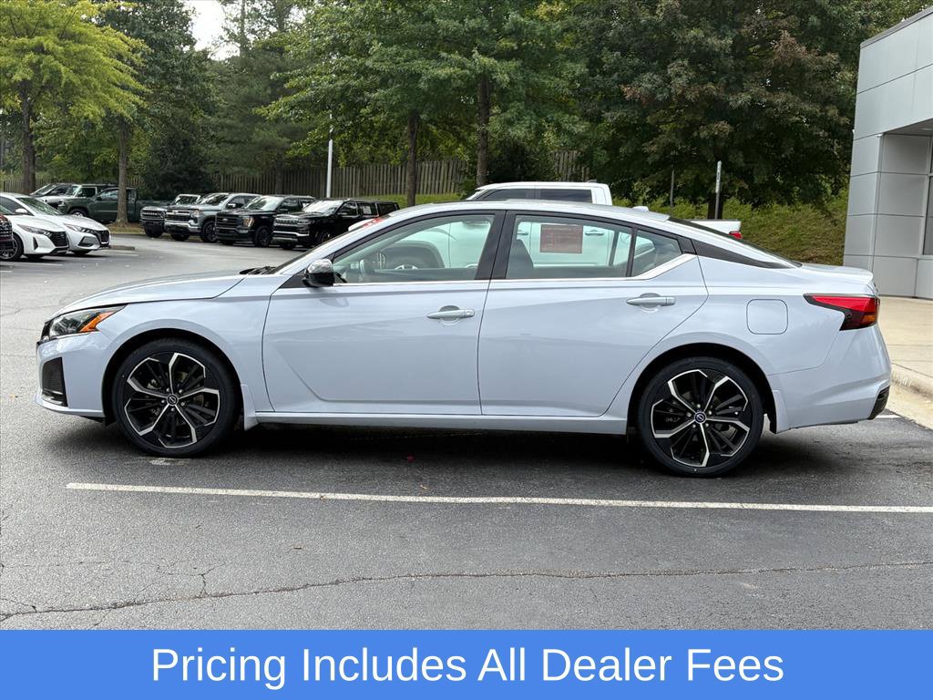 Certified 2024 Nissan Altima 2.5 SR w/ SR Premium Package AWD/4WD image 5