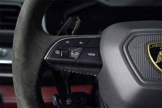 Used 2025 Lamborghini Urus SE image 52