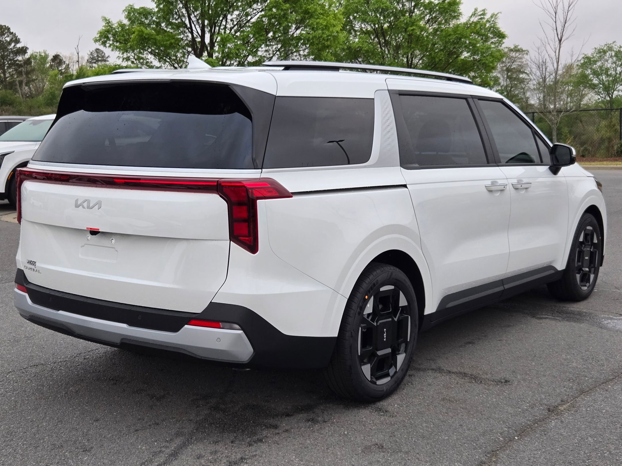 New 2026 Kia Carnival EX FWD image 7