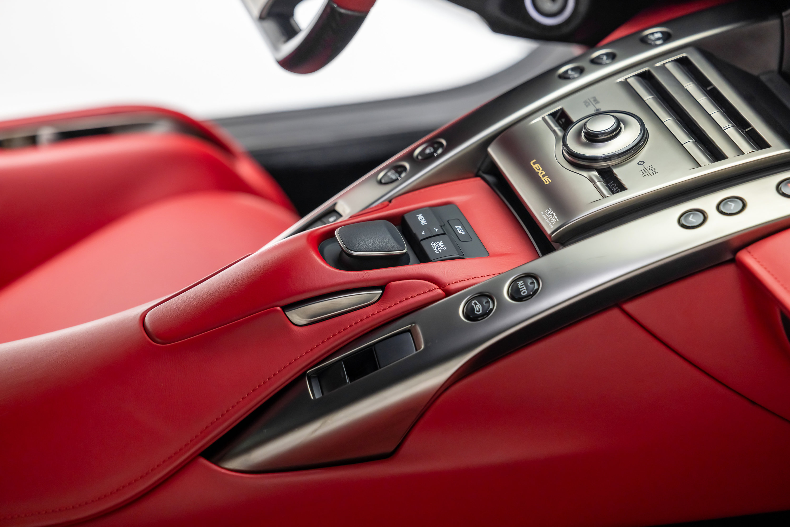 Used 2012 Lexus LFA RWD image 70