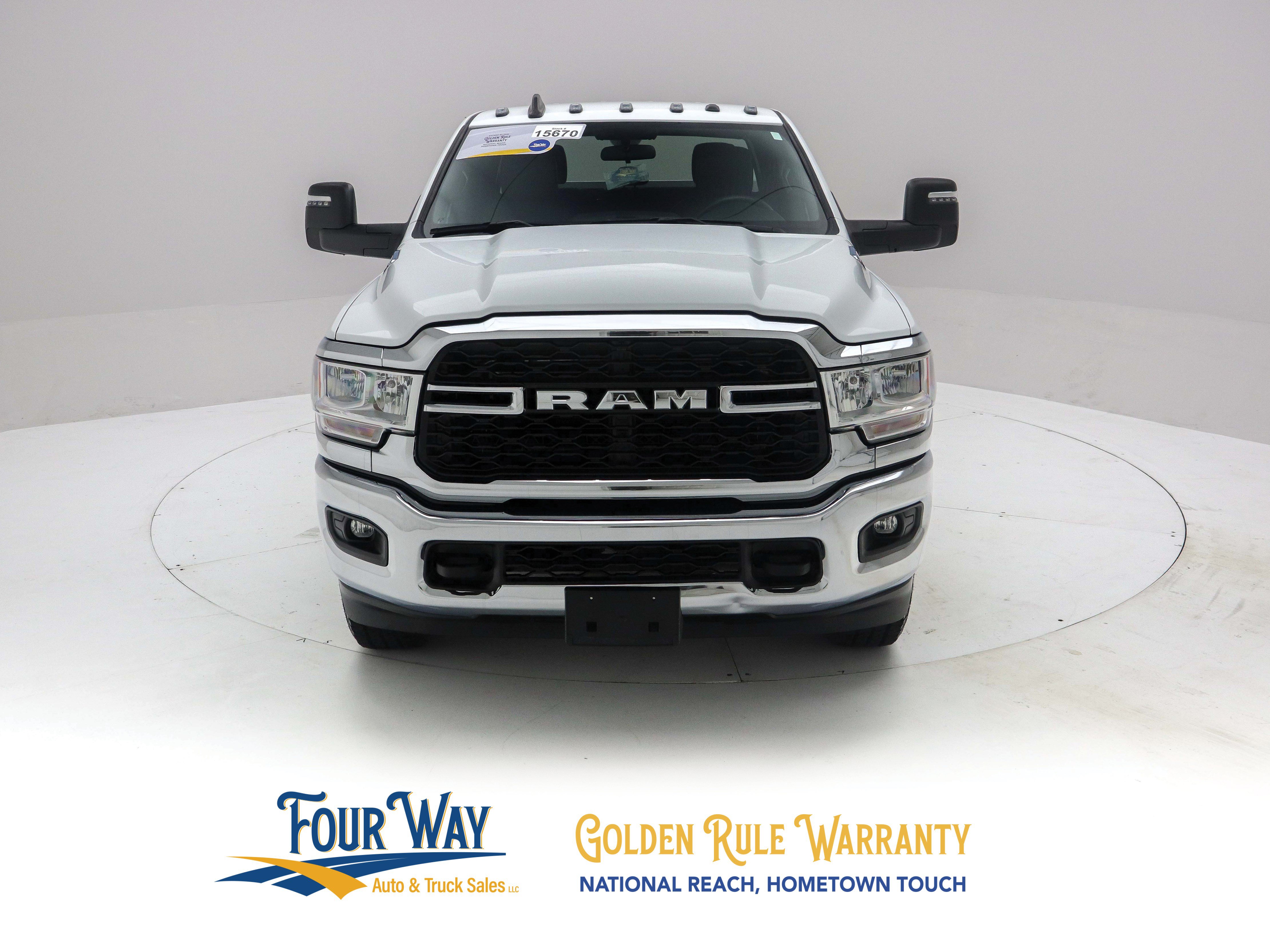 Used 2024 RAM 2500 Tradesman w/ Chrome Appearance Group AWD/4WD image 9