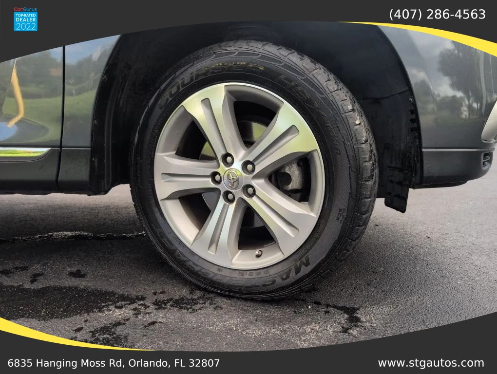 Used 2013 Toyota Highlander Limited FWD image 29