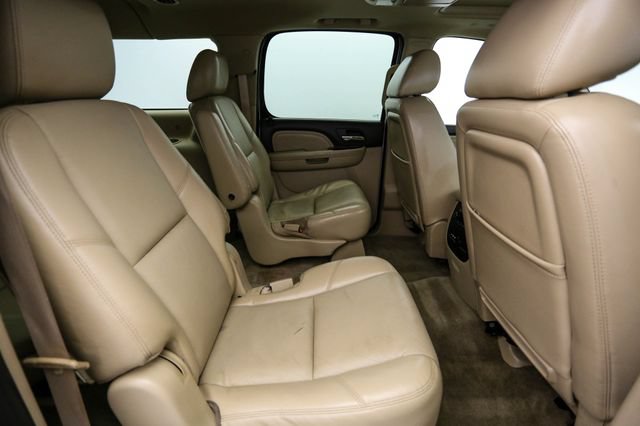 Used 2011 GMC Yukon XL Denali AWD/4WD image 27