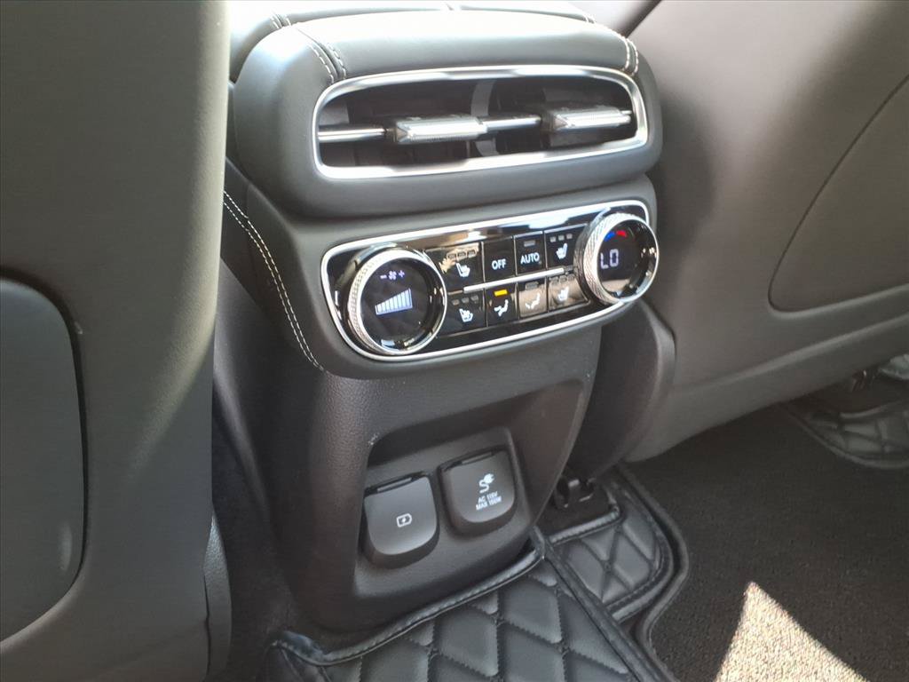 Used 2024 Genesis GV80 3.5T w/ Prestige Package AWD/4WD image 16