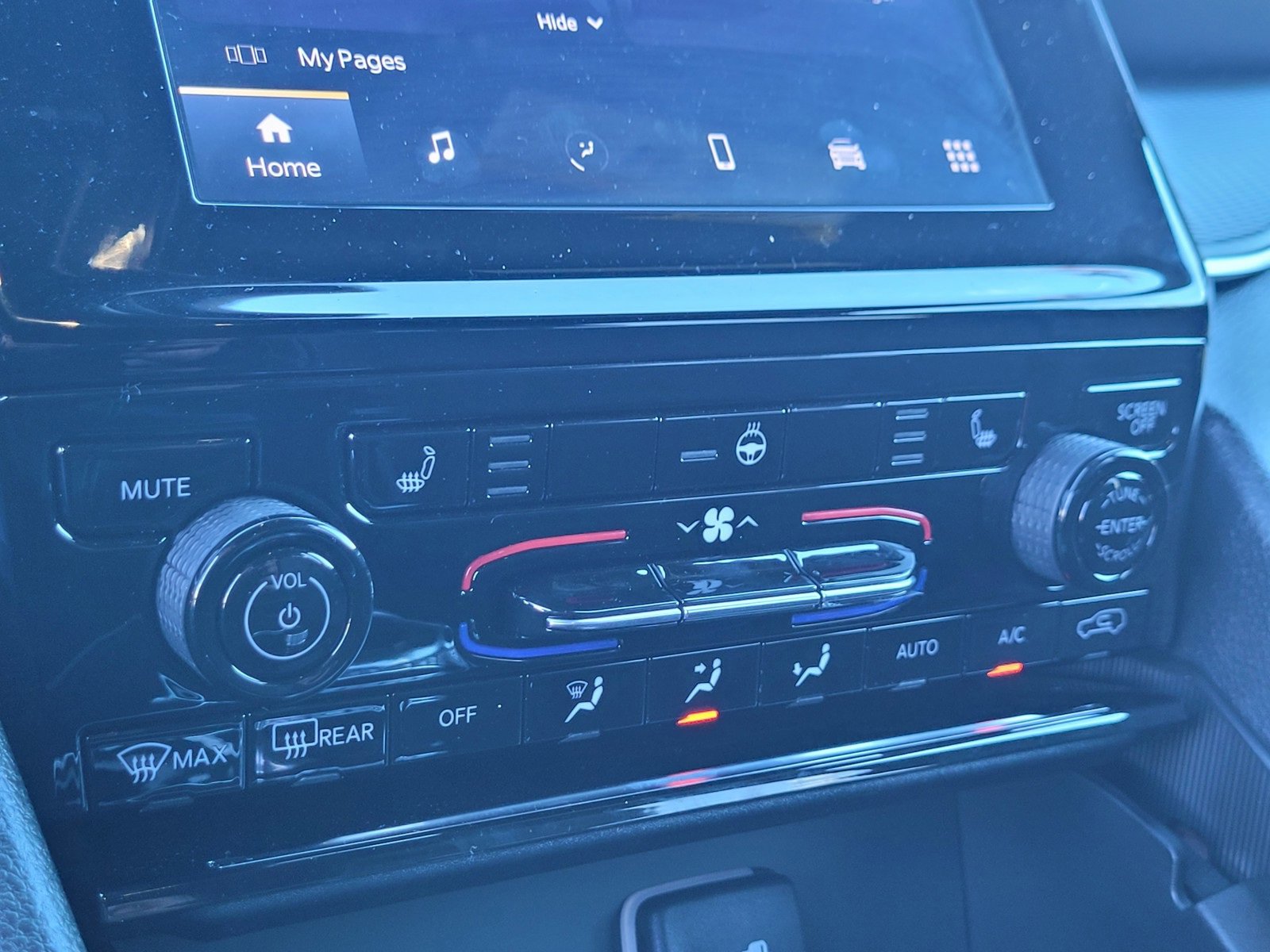 New 2025 Jeep Grand Cherokee L Laredo w/ Luxury Tech Group I image 17