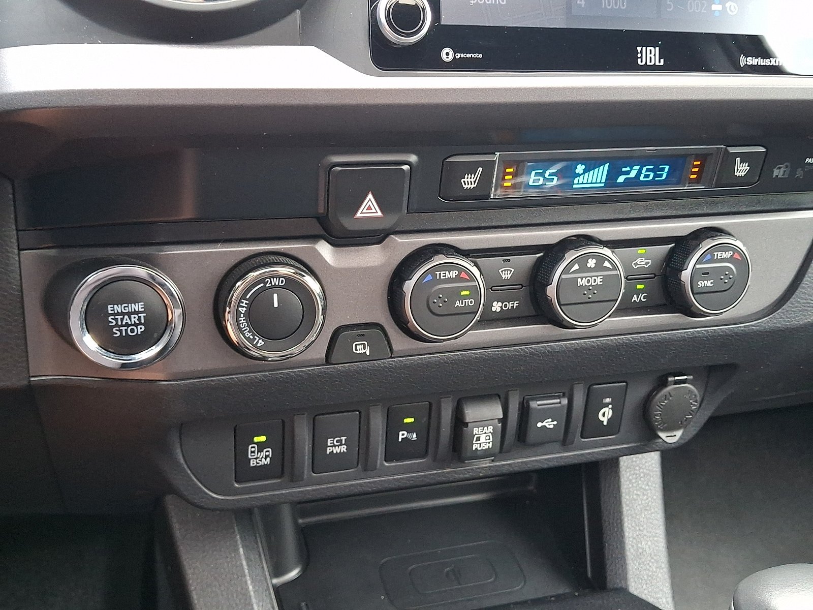 Used 2023 Toyota Tacoma TRD Off-Road w/ TRD Premium Off Road Package AWD/4WD image 16