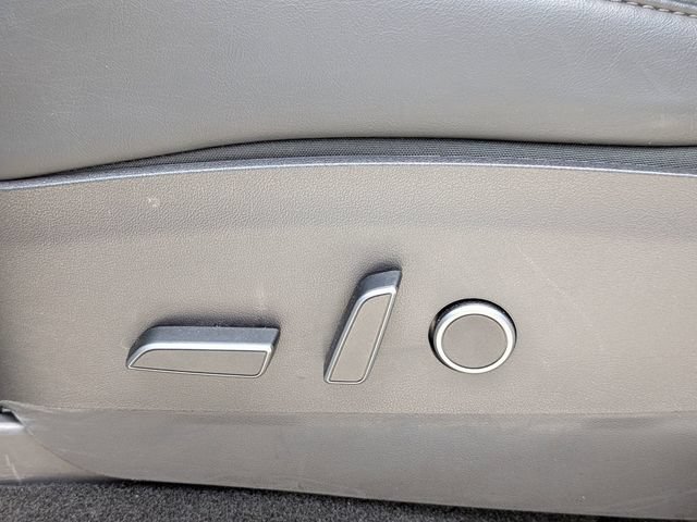 Used 2022 Tesla Model Y Performance AWD/4WD image 22