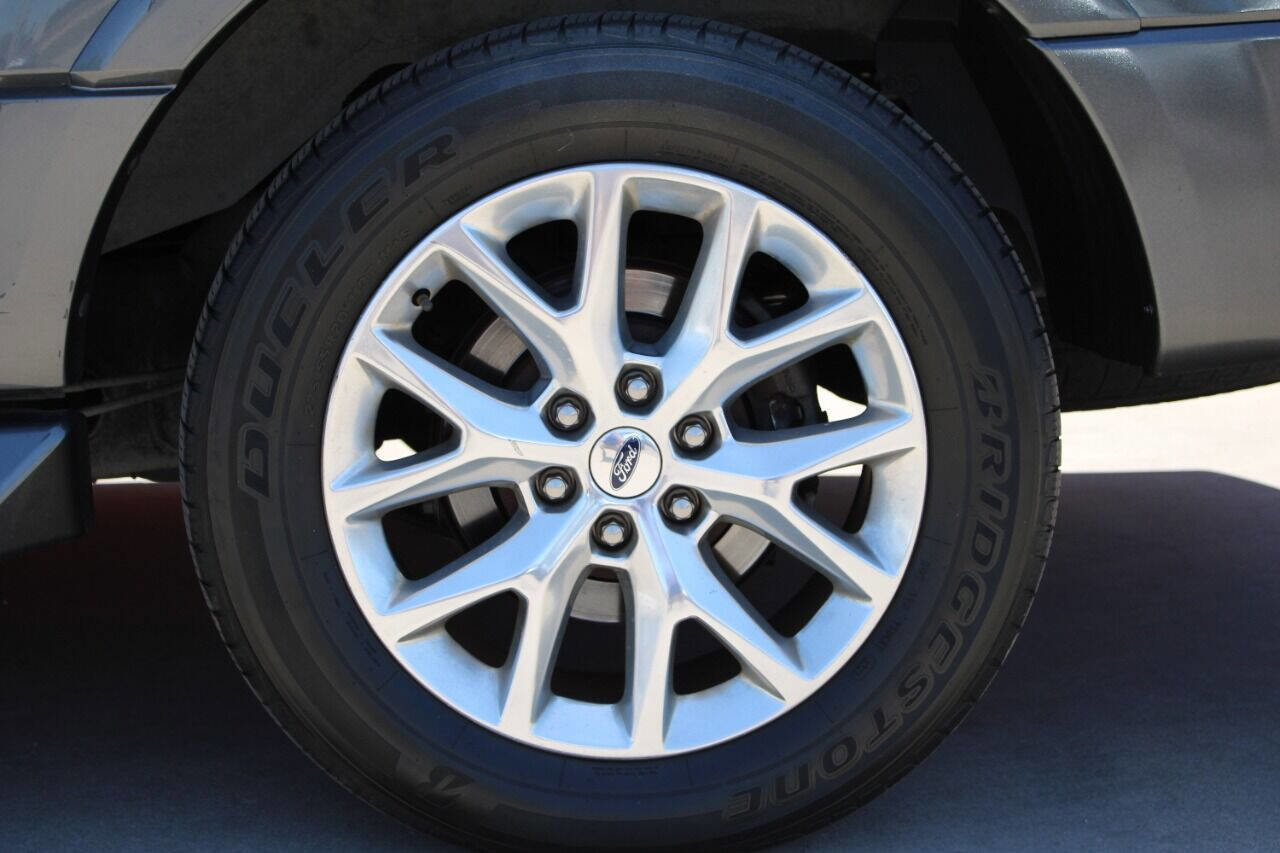 Used 2017 Ford Expedition EL Limited image 17