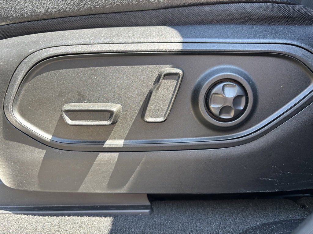 Used 2024 Jeep Grand Cherokee L Laredo image 22