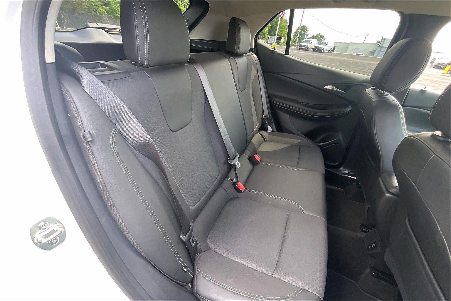 Used 2025 Buick Encore GX Preferred AWD/4WD image 25