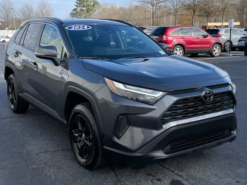 Used 2024 Toyota RAV4 XLE image 8