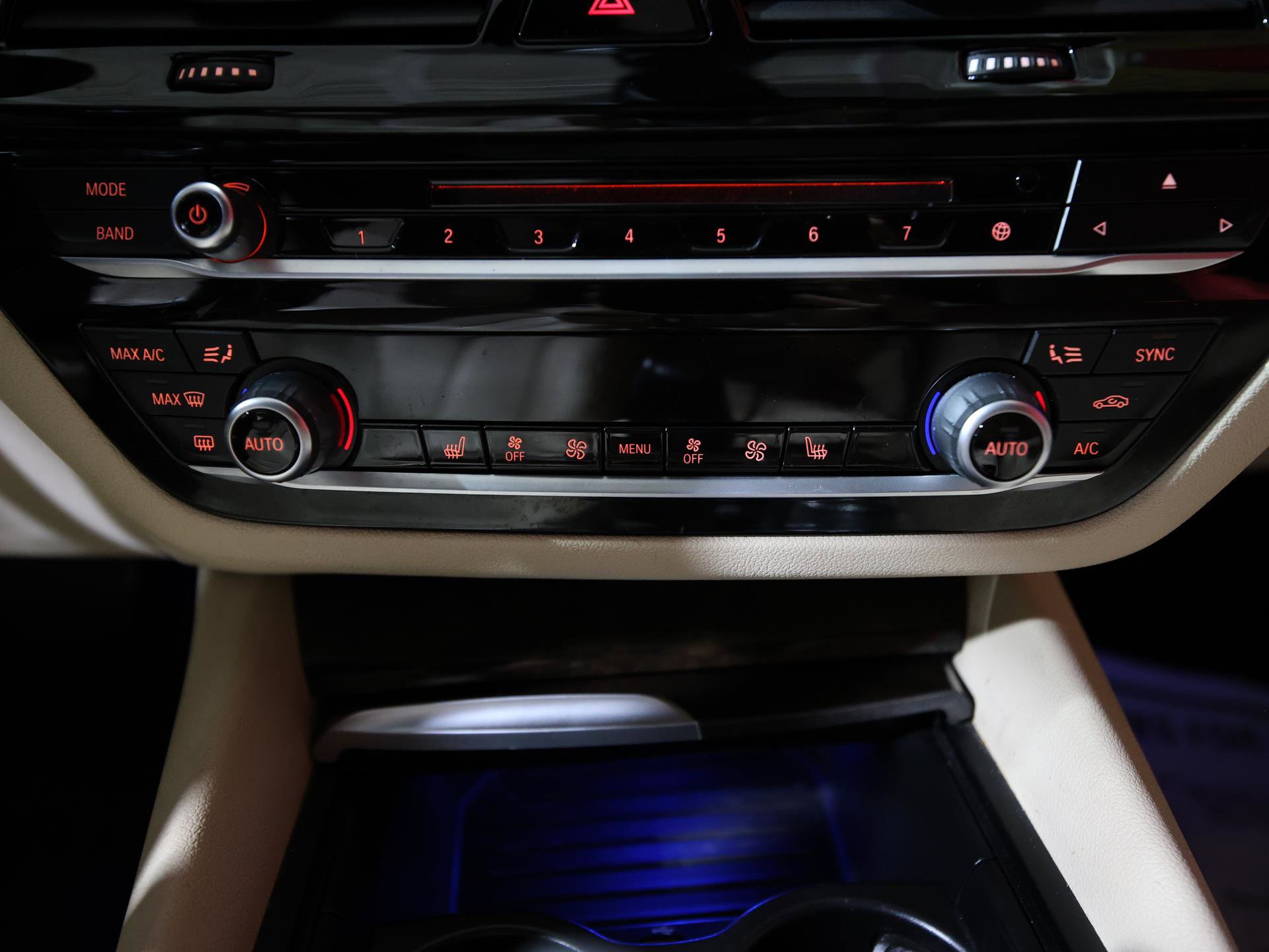 Used 2018 BMW 530i xDrive image 19