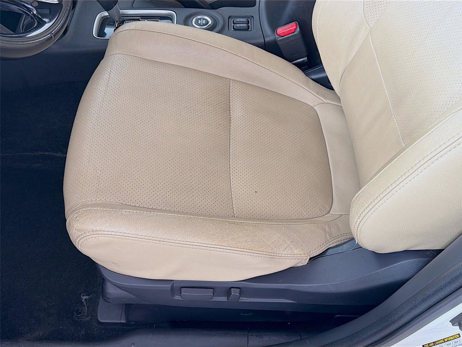 Used 2016 Mitsubishi Outlander SEL AWD/4WD image 15
