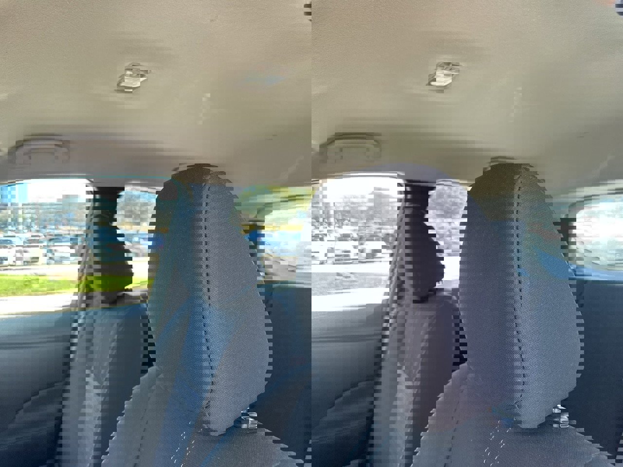 Used 2018 Nissan Leaf SV w/ Protection Package image 11