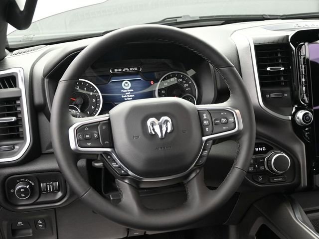 New 2026 RAM 1500 4x4 Crew Cab image 27