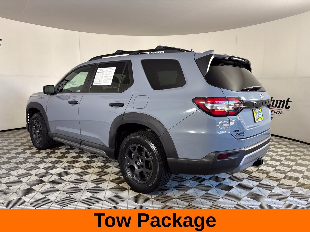 Used 2023 Honda Pilot TrailSport image 8
