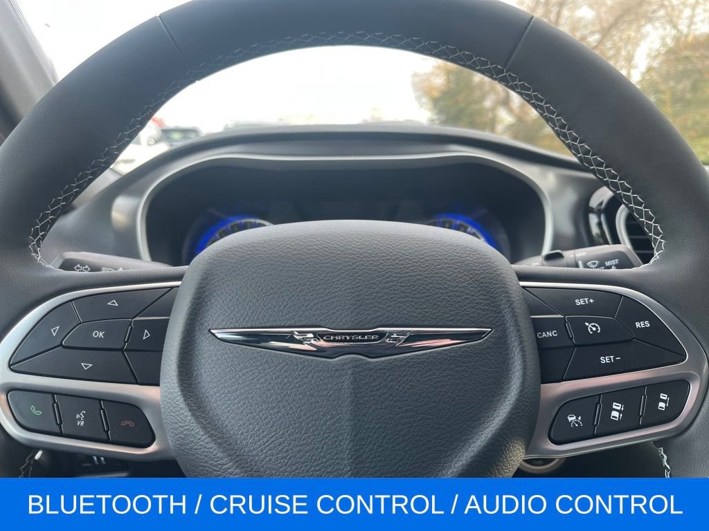 New 2026 Chrysler Pacifica Select image 14