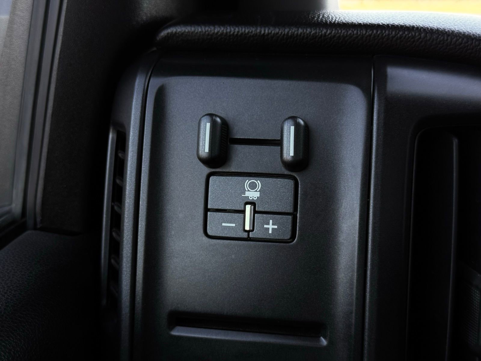 Used 2015 Chevrolet Silverado 3500 W/T w/ WT Fleet Convenience Package AWD/4WD image 21