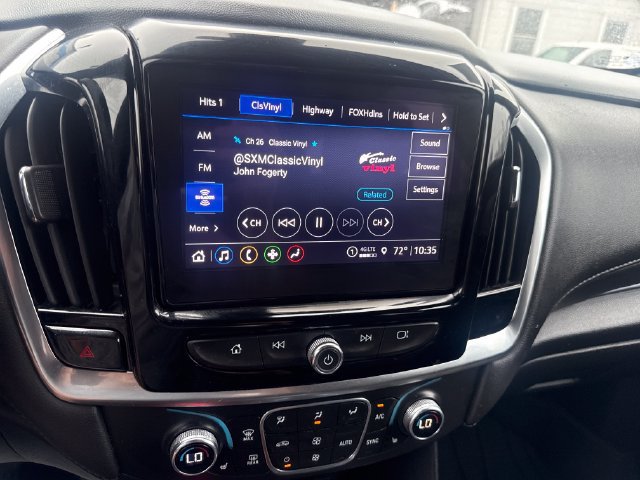Used 2022 Chevrolet Traverse LT FWD image 18