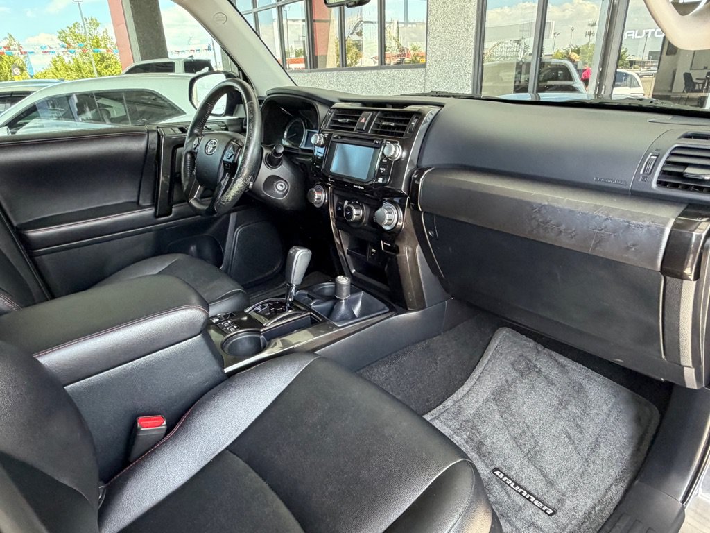 Used 2016 Toyota 4Runner Trail Premium AWD/4WD image 35