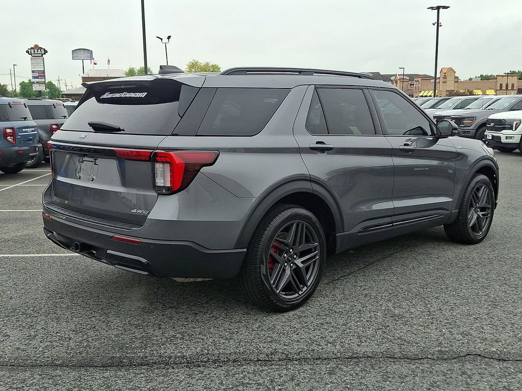 Certified 2025 Ford Explorer ST-Line w/ ST-Line Street Pack AWD/4WD image 6