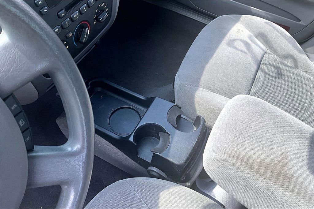 Used 2007 Ford Taurus SE FWD image 14