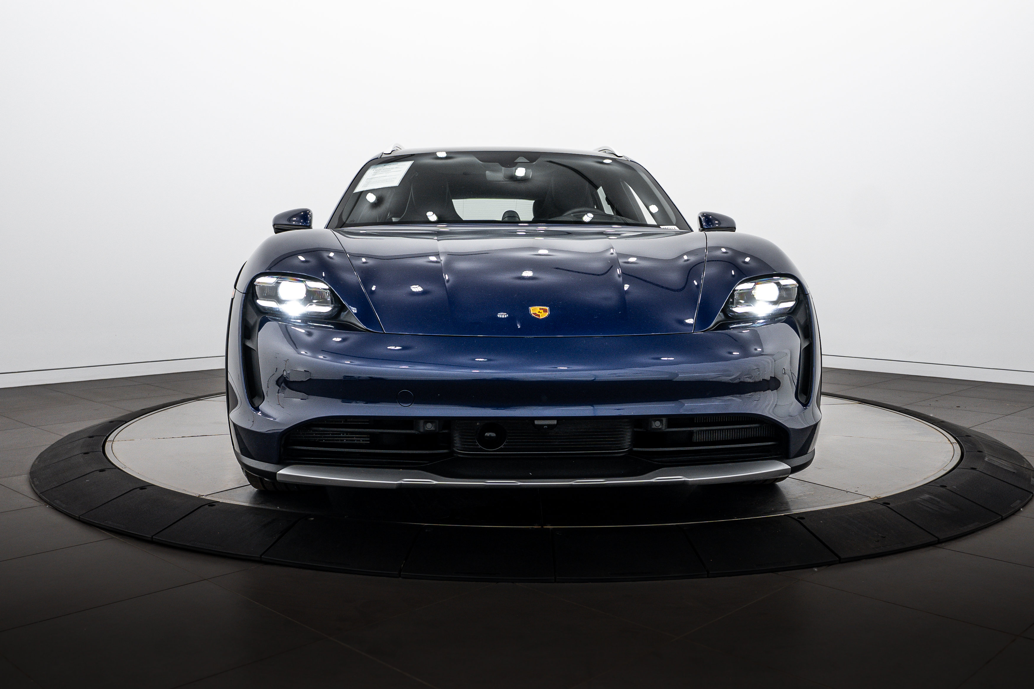 Certified 2024 Porsche Taycan 4S AWD/4WD image 10