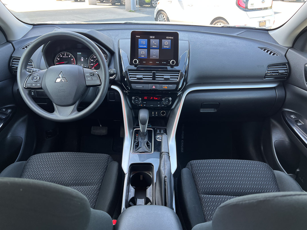 Used 2024 Mitsubishi Eclipse Cross AWD image 33