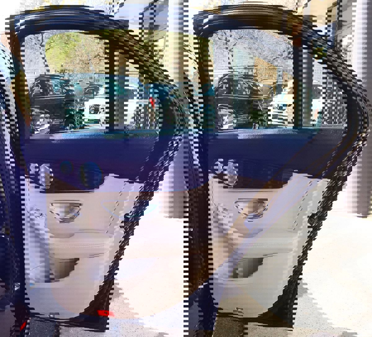 Used 2020 Mercedes-Benz C 300 Sedan w/ Premium Package image 26