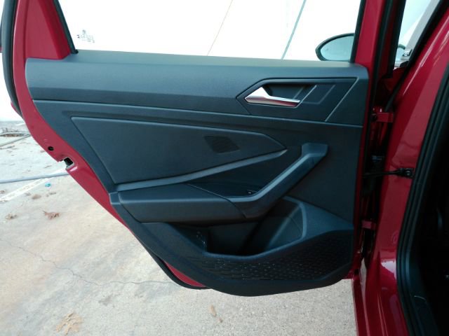 Used 2024 Volkswagen Jetta Sport image 16