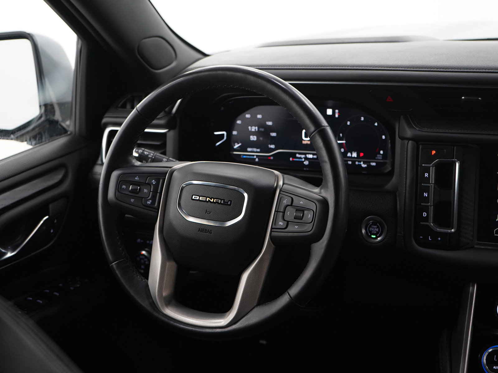 Used 2022 GMC Yukon Denali AWD/4WD image 15