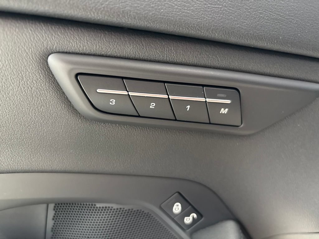 Used 2020 Jaguar E-PACE SE AWD/4WD image 40