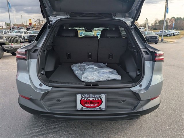 New 2026 Chevrolet Equinox EV LT image 30