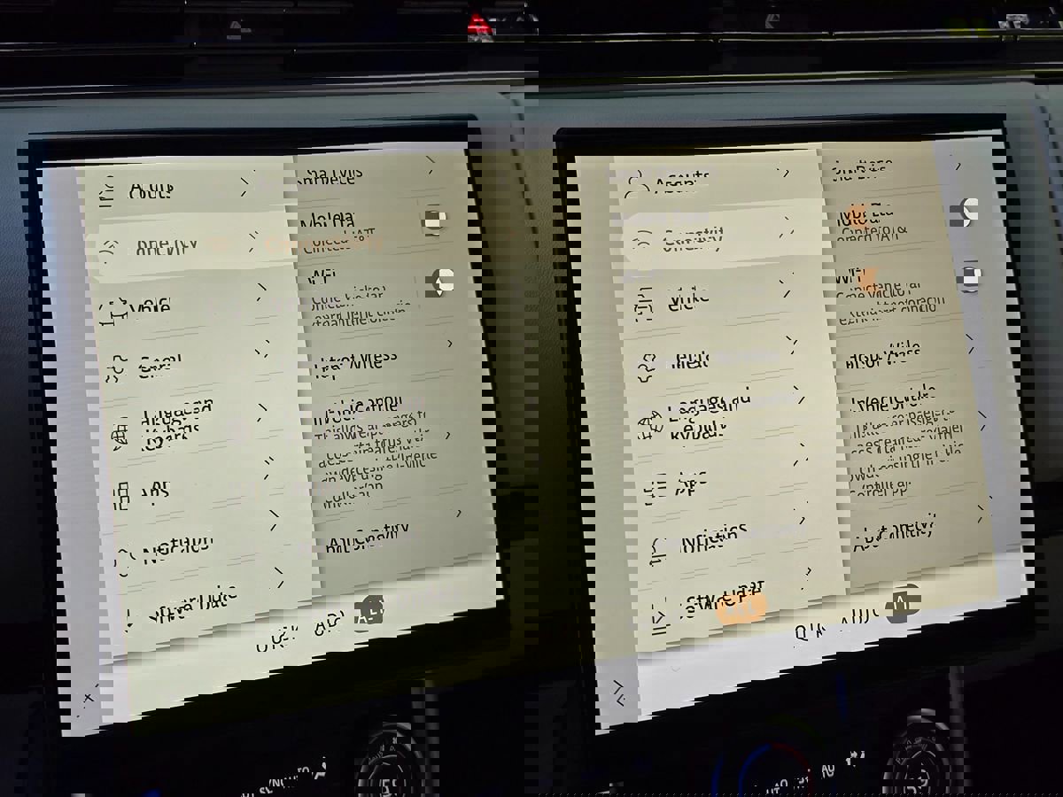 Used 2023 Land Rover Range Rover SE image 49