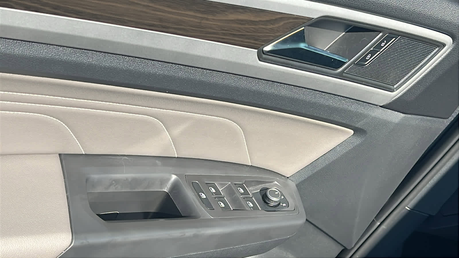 Certified 2023 Volkswagen Atlas SE image 22