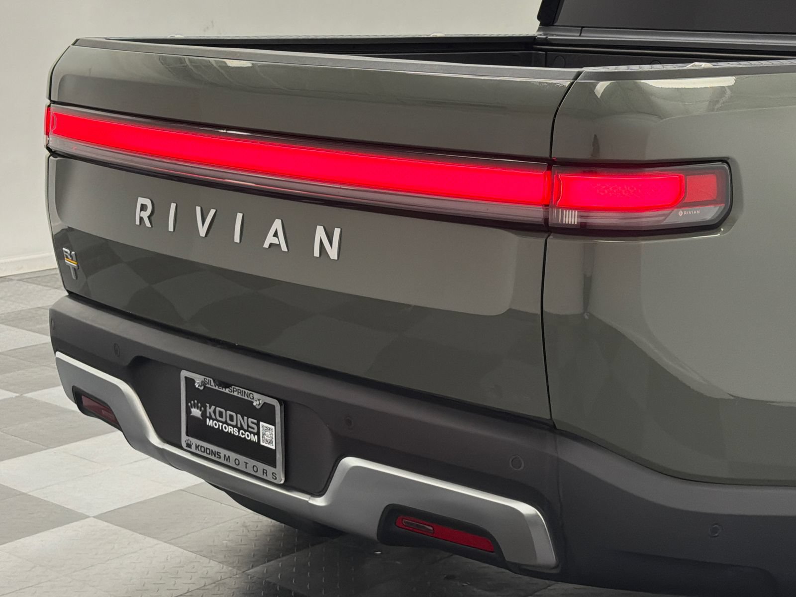 Used 2023 Rivian R1T Launch Edition AWD/4WD image 5