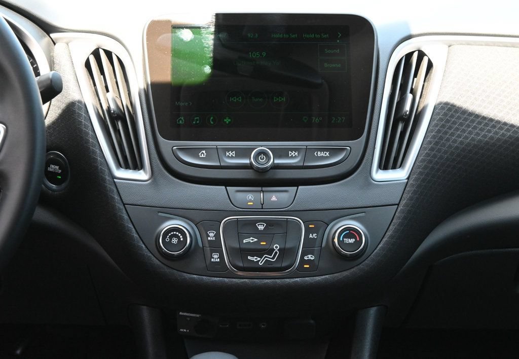 Used 2025 Chevrolet Malibu RS FWD image 11