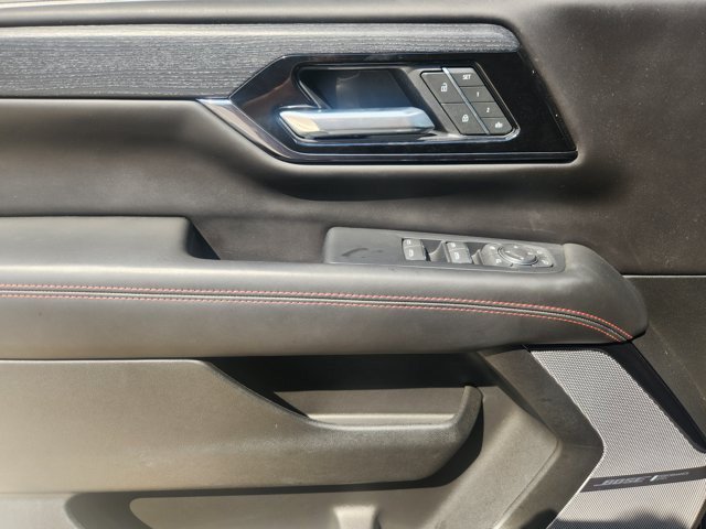 Used 2025 GMC Yukon AT4 Ultimate AWD/4WD image 21