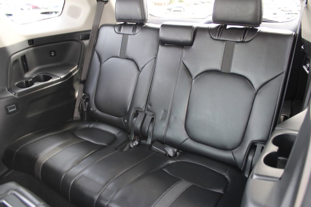 Used 2023 Honda Pilot Touring image 25